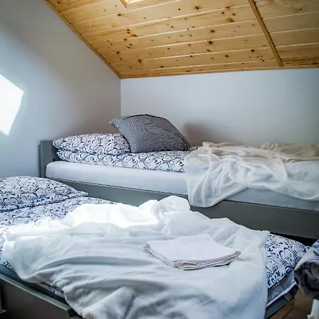 Goscinne Malinowka Rum i privatbostad Krościenko