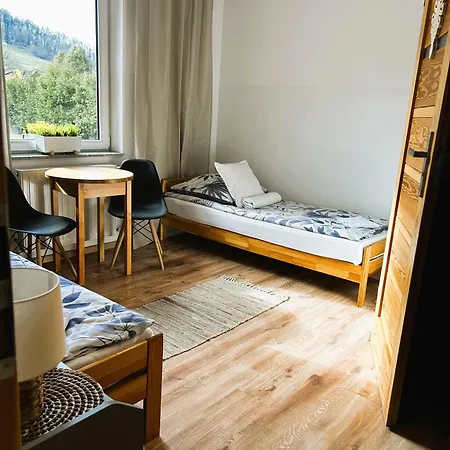 Goscinne Malinowka Rum i privatbostad