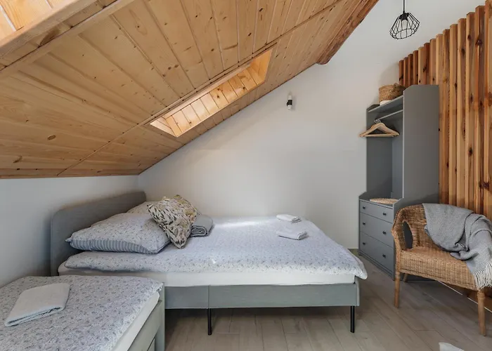 Goscinne Malinowka كروتشيينكو